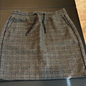 Classic Houndstooth Skirt